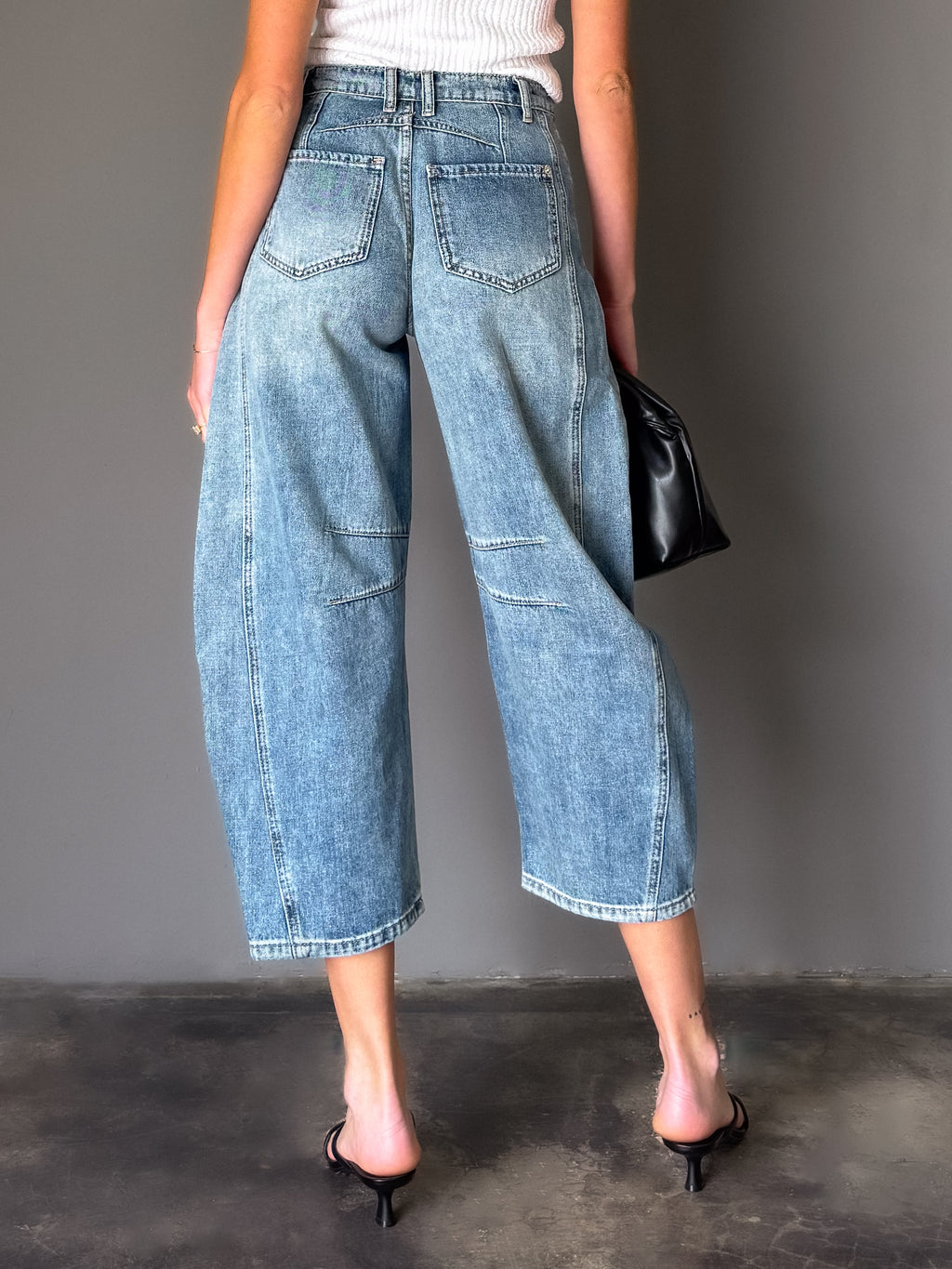 Noah Barrel Jeans in Denim - Stitch And Feather
