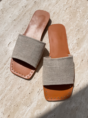 Huntington Slides in Natural/Silver - Stitch And Feather