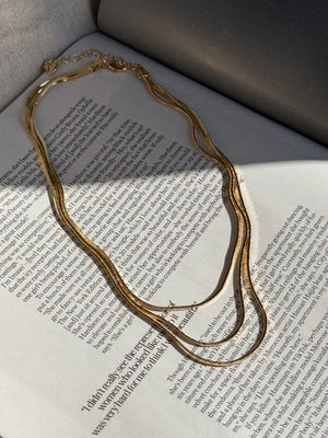 Herringbone Chain Necklace in Silver | Lisa Angel