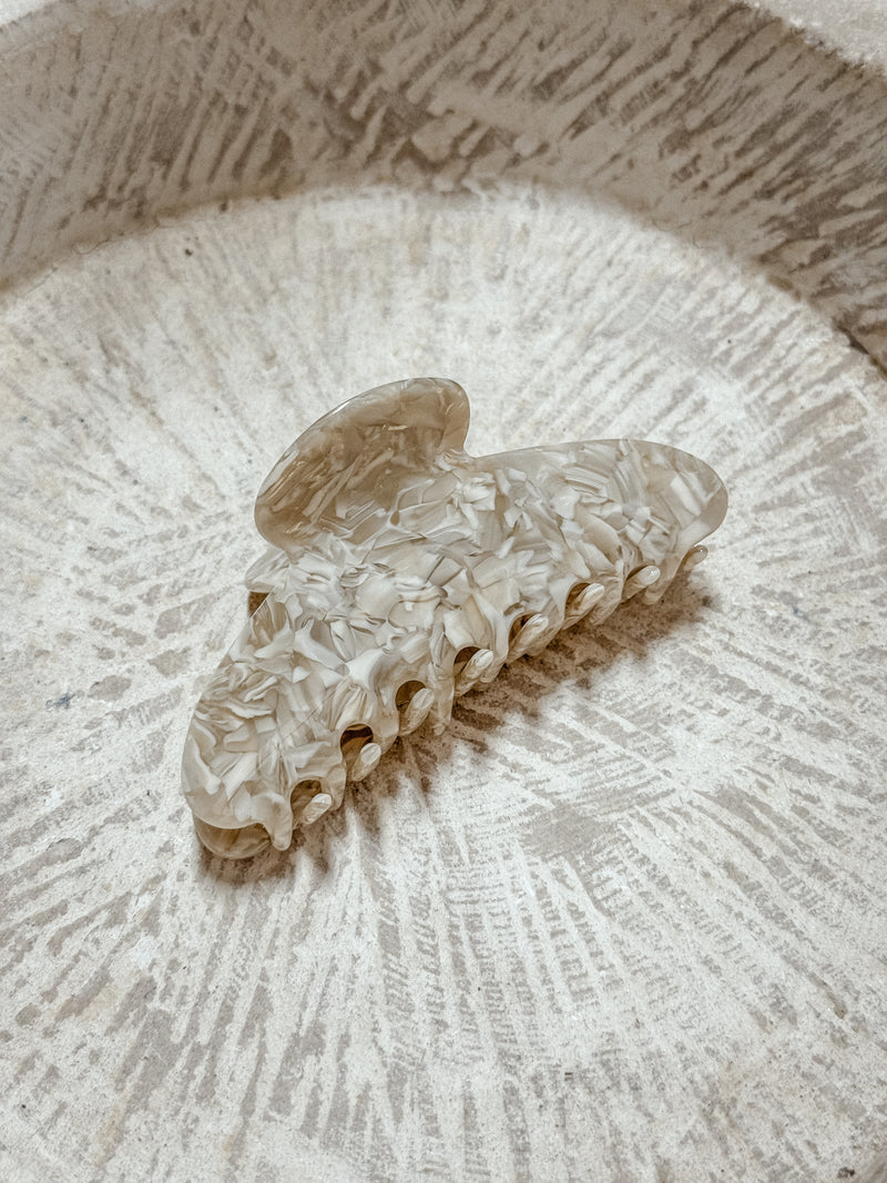Caramel Claw Clip in Cream