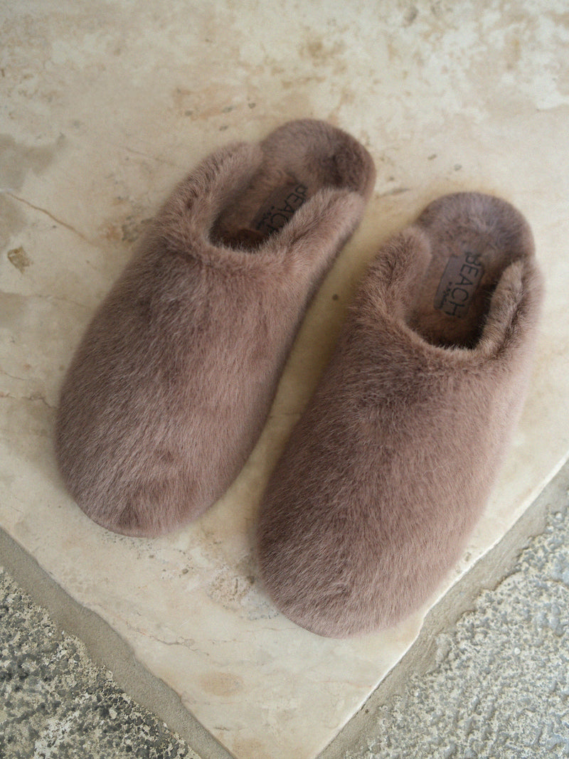 Lounge Faux Fur Slipper in Taupe