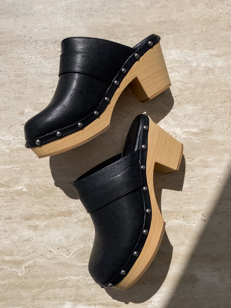 Maverick Heeled Clog in Black - Stitch And Feather