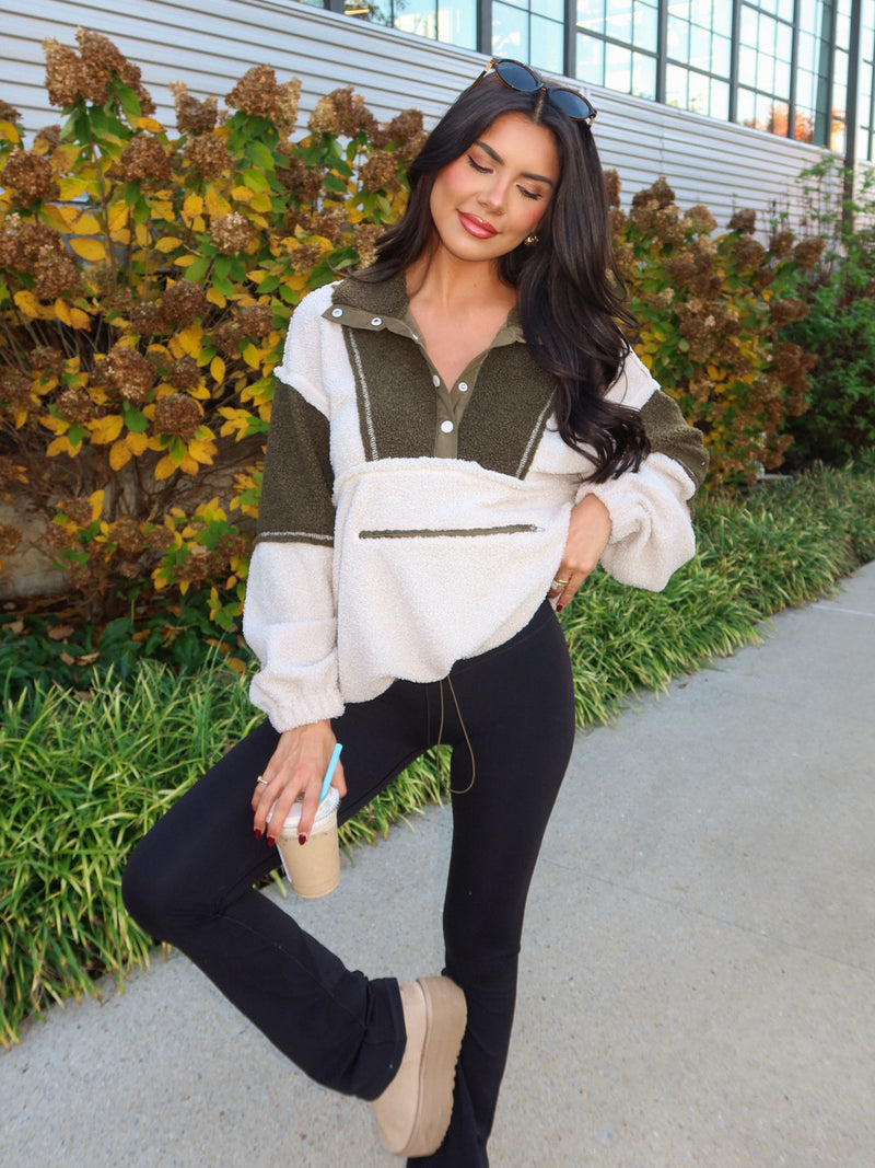 Hunter Sherpa Pullover in Olive