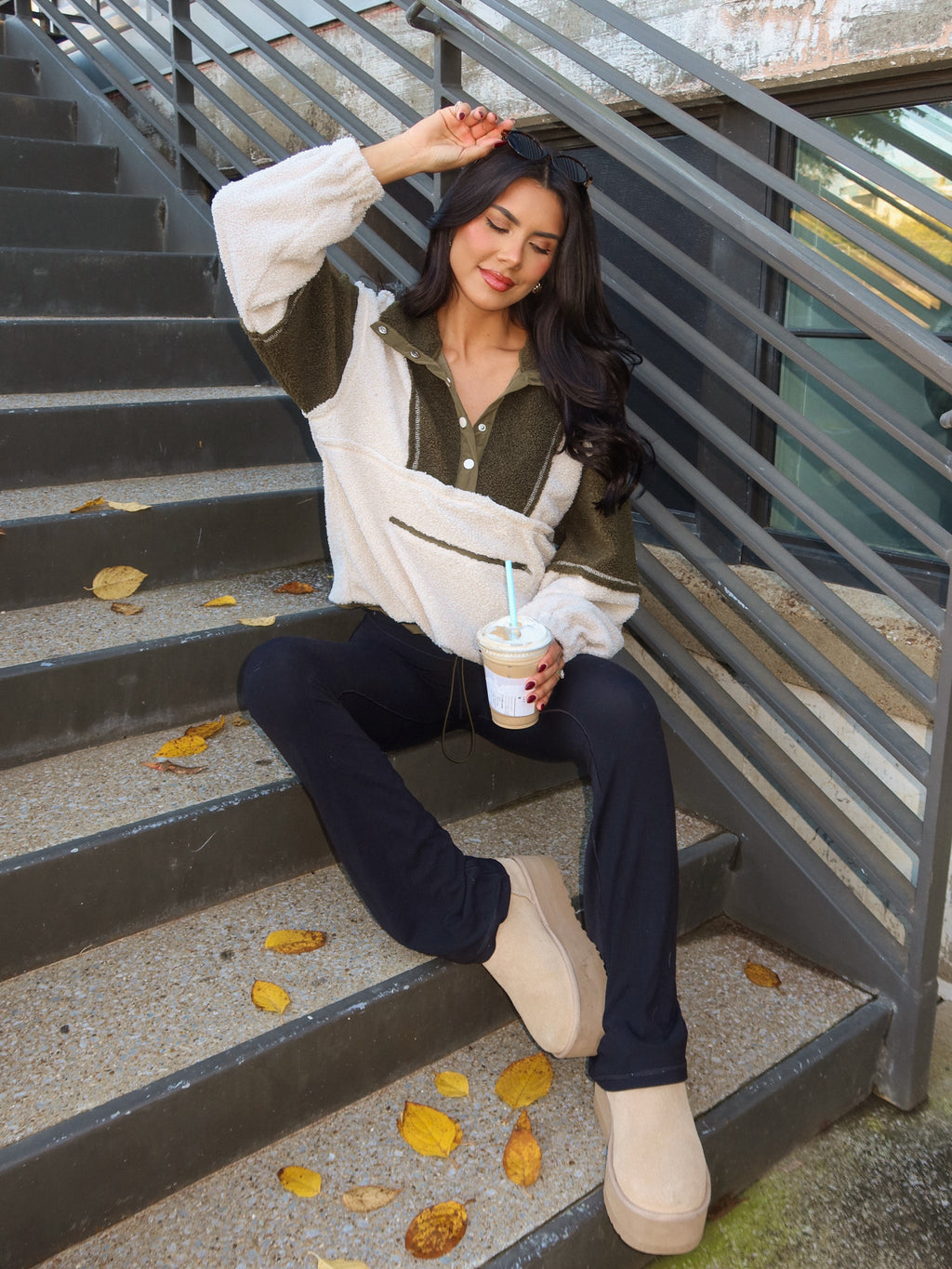 Hunter Sherpa Pullover in Olive