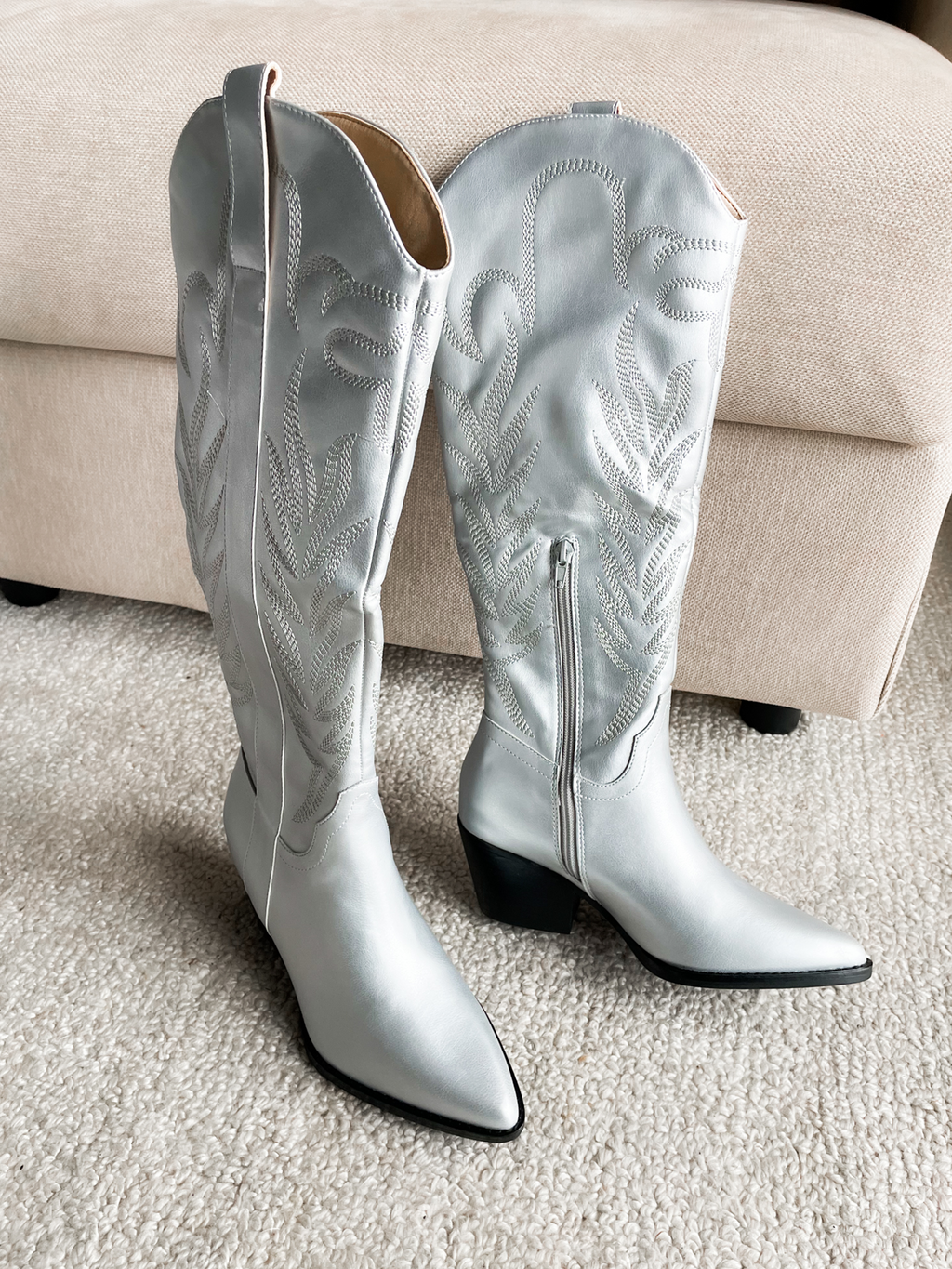 Samara Cowgirl Boot in Silver - Stitch And Feather