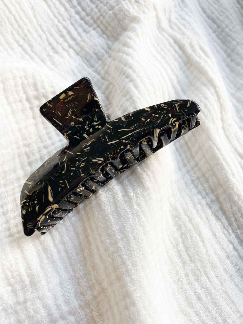 Marbled Claw Clip in Black - Stitch And Feather